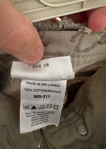 Gri Kemerli Keten Kadın Bermuda Şort - Görsel 4