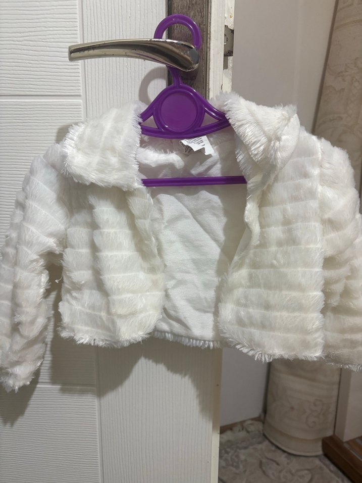 Kız Çocuk Beyaz Kürk Detaylı Bolero - Görsel 2