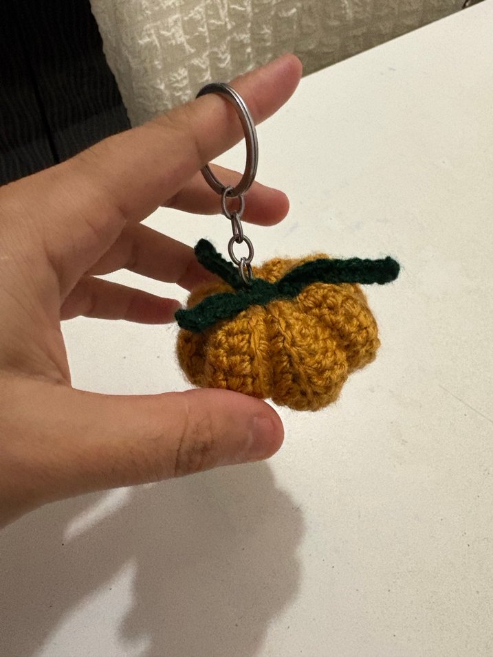 Örgü Sarı Kabak Anahtarlık - Görsel 2