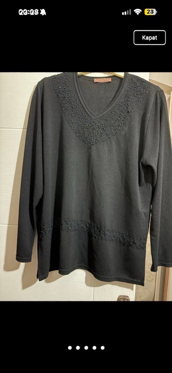 Siyah V Yaka Kadın Triko - Görsel 2