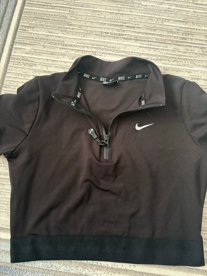 Kadın Siyah Yarım Fermuarlı Crop Top - Görsel 3