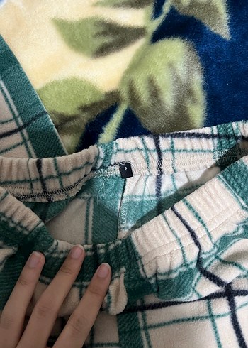 Yeşil Ekoseli Pijama Takımı - Görsel 9