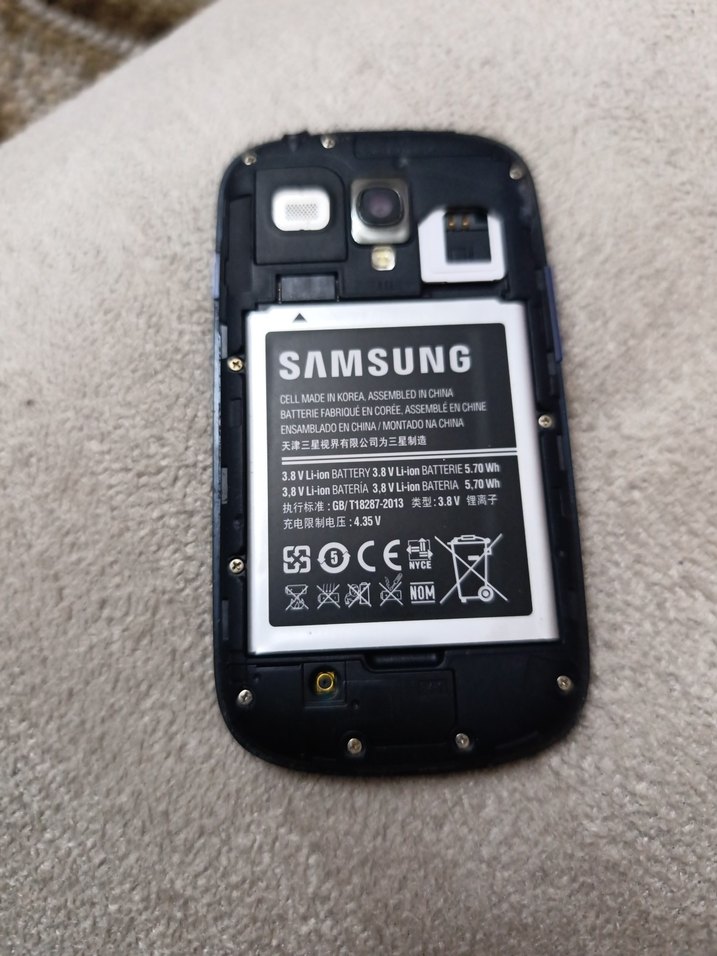 Samsung Android Telefon S3 mini - Görsel 3