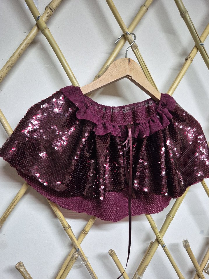 Parlak bordo Fırfırlı  pelerin - Görsel 2