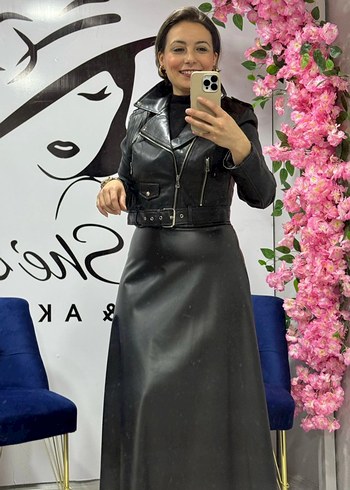 Siyah Uzun Deri Kadın Etek - Görsel 2