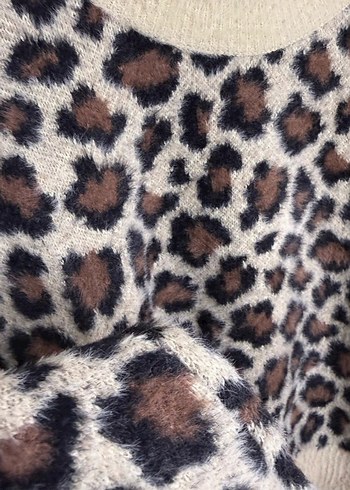 Leopar Desenli Kahverengi yumoş Kadın Kazak - Görsel 2