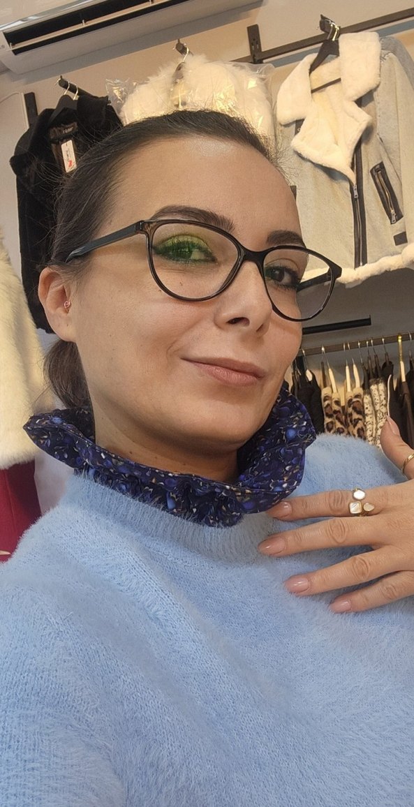 Renkli Fırfırlı tak çıkar boyunluk - Görsel 3