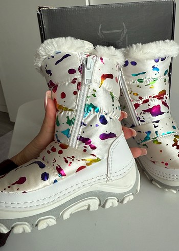 Kız Çocuk Çok Renkli Kürklü Yağmur Botu - Görsel 4