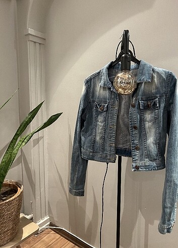 LC Waikiki Lcw marka kısa kot ceket