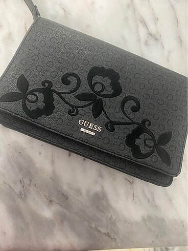 GUESS Askılı Çanta