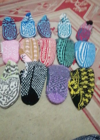 Renkli Örgü Ev Terlikleri - Görsel 2