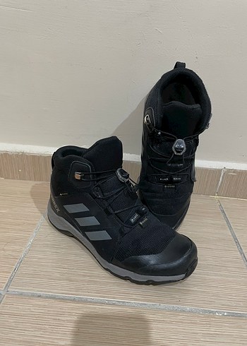 Adidas 39