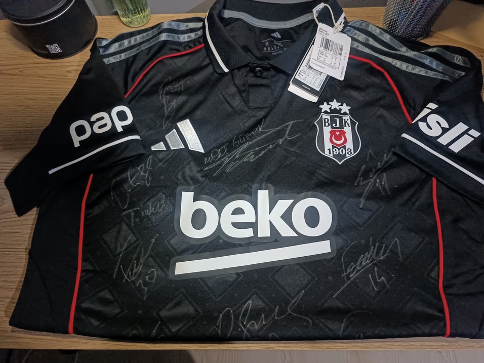 ORİJİNAL BEŞİKTAŞ İMZALI MAÇ FORMASI - Görsel 2