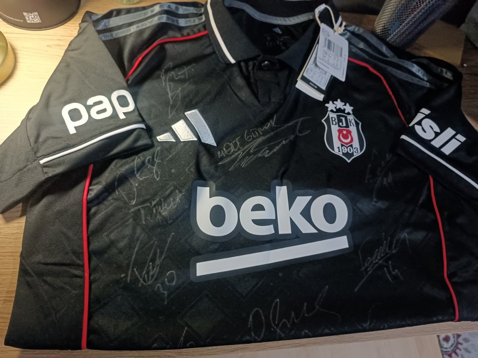 ORİJİNAL BEŞİKTAŞ İMZALI MAÇ FORMASI - Görsel 3