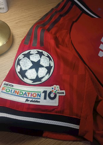 ORİJİNAL MANCHESTER UNİTED AUTHENTİC MAÇ FORMASI - Görsel 3