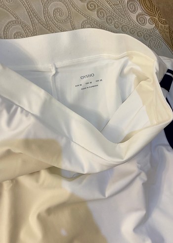 Oysho Beyaz Mini Şort Etek, Yan Şerit Detaylı - Görsel 3