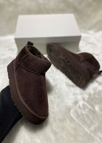 Ugg 39