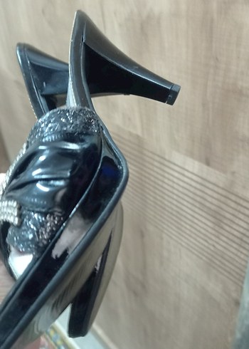 Tokalı Topuklu Terlik - Görsel 4