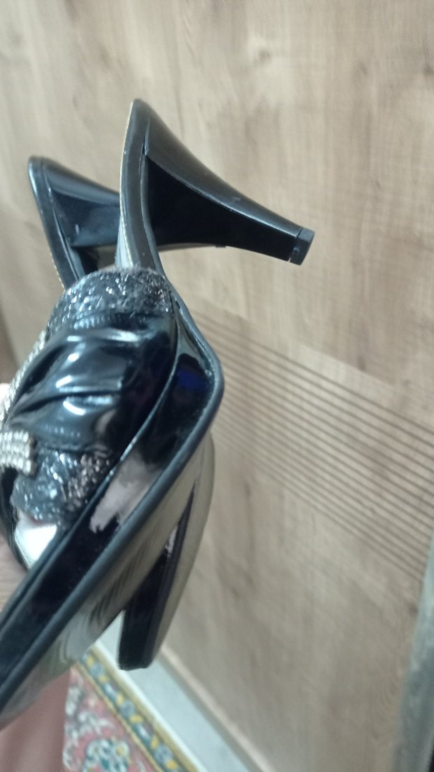 Tokalı Topuklu Terlik - Görsel 4