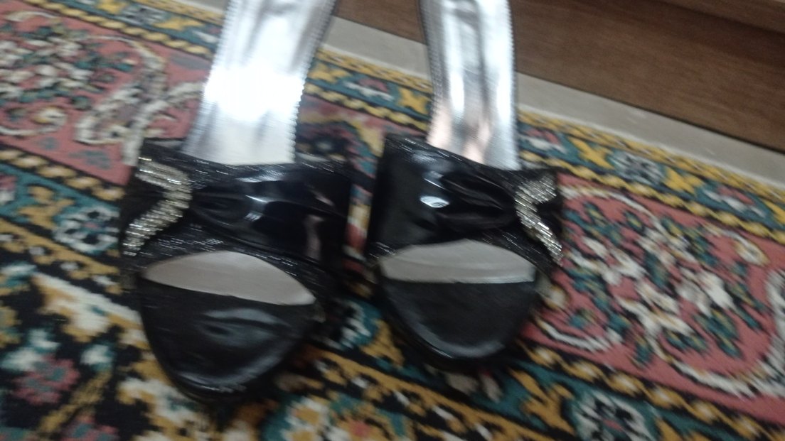 Tokalı Topuklu Terlik - Görsel 2