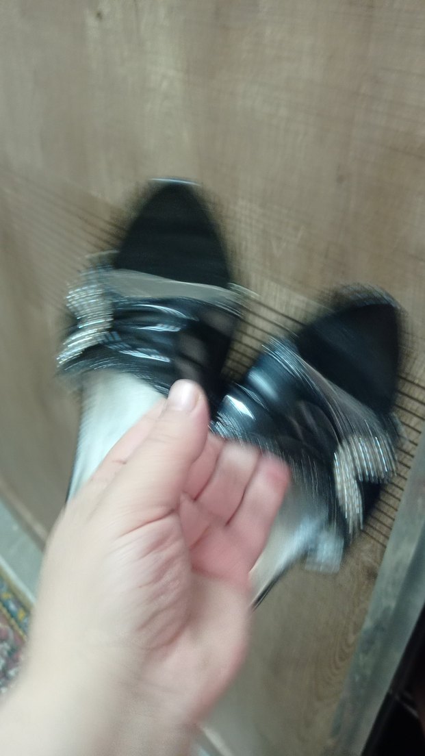 Tokalı Topuklu Terlik - Görsel 3