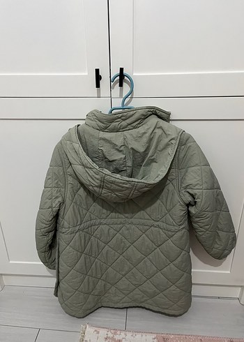 Zara 9-10 yaş Kapüşonlu Gri Kız  Çocuk Mont - Görsel 3