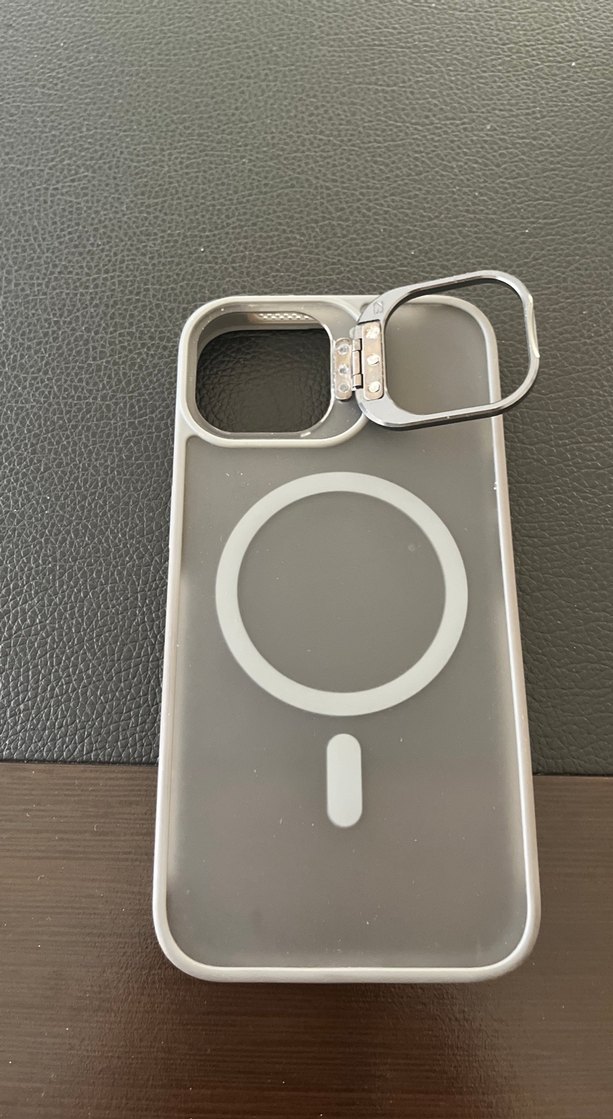 İPhone 13-14 Düğmeli Beyaz Gri Telefon Kılıfı - Görsel 4