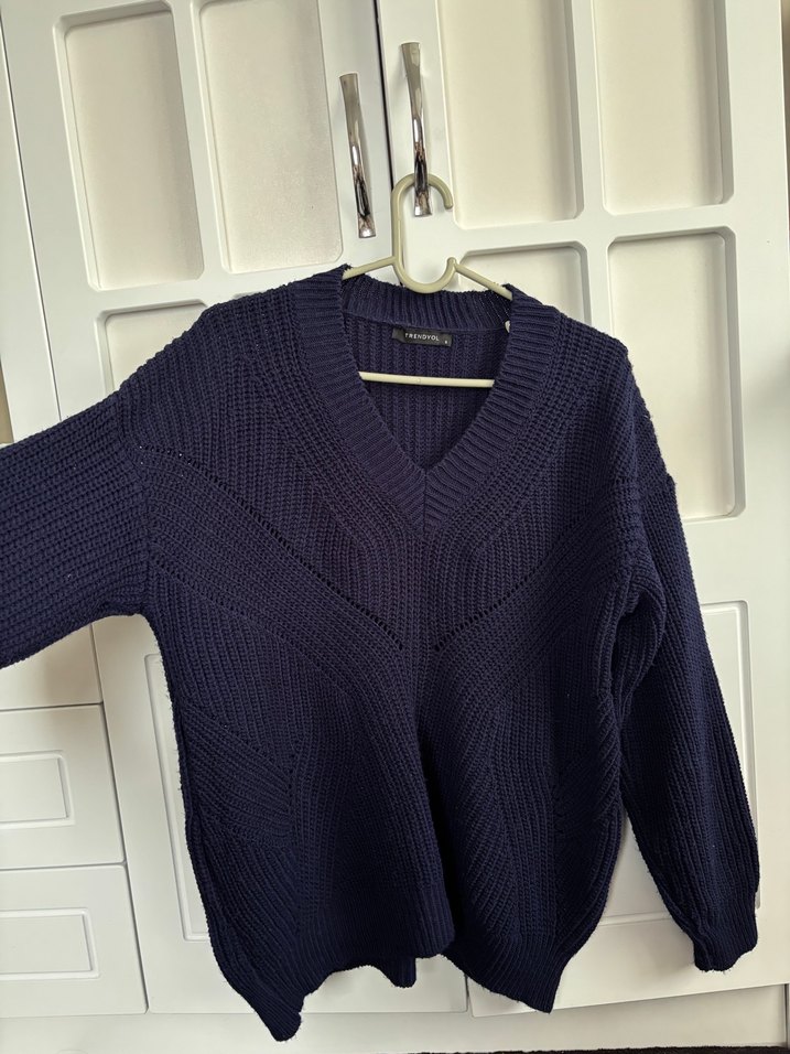 Lacivert V Yaka Örgü Kadın Kazak - Görsel 2