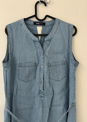 Kadın Mavi Kot Elbise, Kolsuz, Midi Boy, Kemerli - Görsel 2