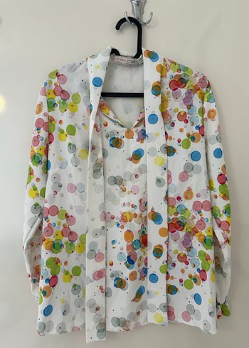 Renkli Puantiyeli Bağlamalı Yakalı Kadın Gömlek - Görsel 5