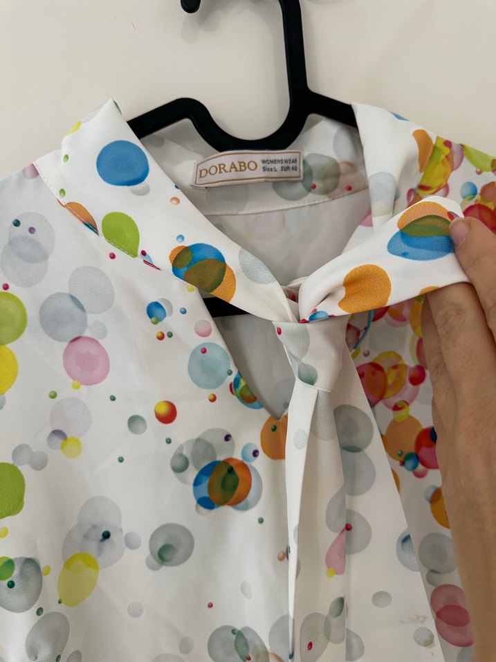 Renkli Puantiyeli Bağlamalı Yakalı Kadın Gömlek - Görsel 3