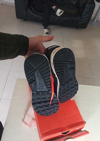 Kırmızı Siyah Spor Ayakkabı Nike - Görsel 5