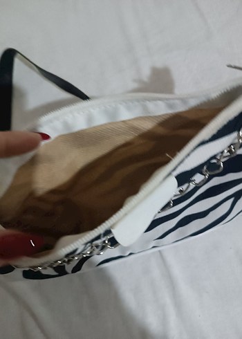 Zebra Desenli Zincir Detaylı Kadın Çanta - Görsel 3