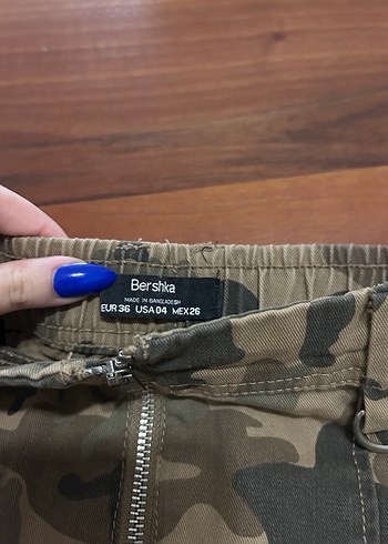 bershka asker yeşili etek - Görsel 2