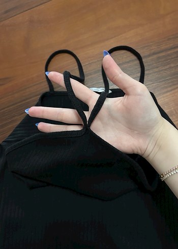 Siyah boyun detaylı, uzun elbise - Görsel 2