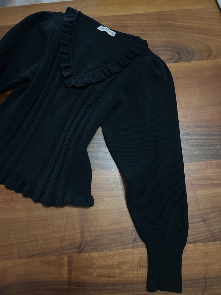 MUDO Fırfırlı V Yaka Siyah Triko Bluz - Görsel 3