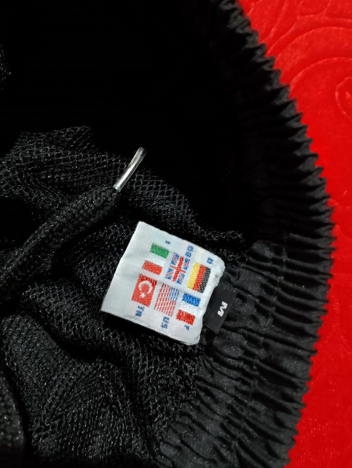 Siyah su geçirmez kumaş esofman alt - Görsel 3