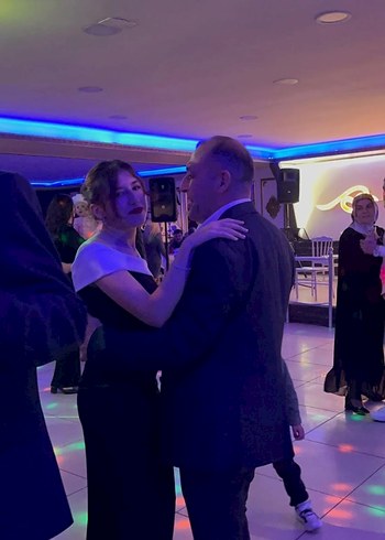 siyah Madonna yaka elbise - Görsel 2