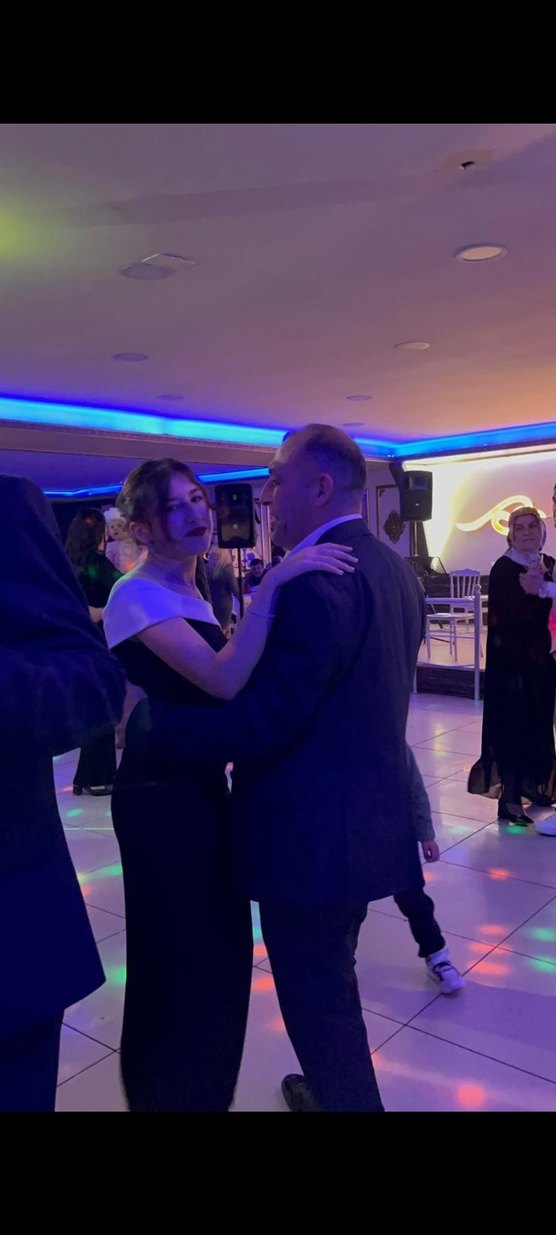 siyah Madonna yaka elbise - Görsel 2