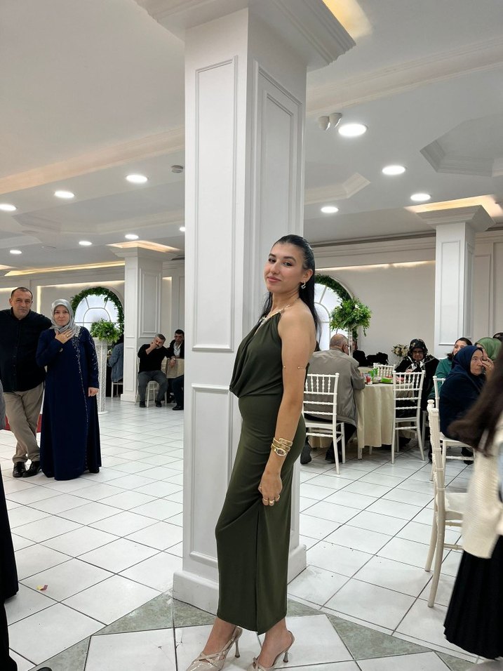 Kadın Haki Drapeli Uzun V Yaka Elbise - Görsel 5