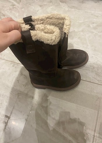 Kız Çocuk Kahverengi Süet Kürklü Bot - Görsel 5