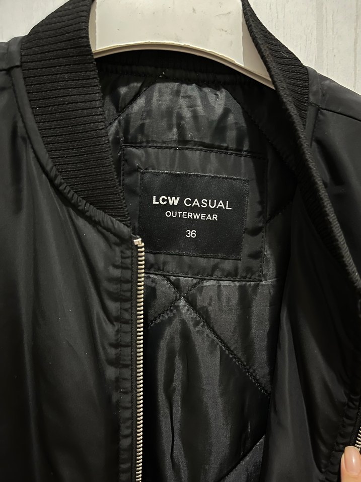 Siyah Fermuarlı Kadın Bomber Ceket - Görsel 4