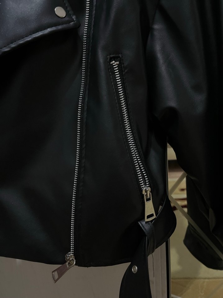 Kadın Siyah Kemerli Deri Biker Ceket - Görsel 4