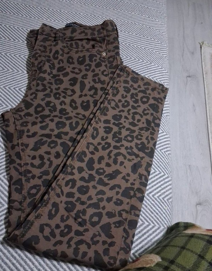 Kahverengi leopar desenli kadın pantolon - Görsel 3