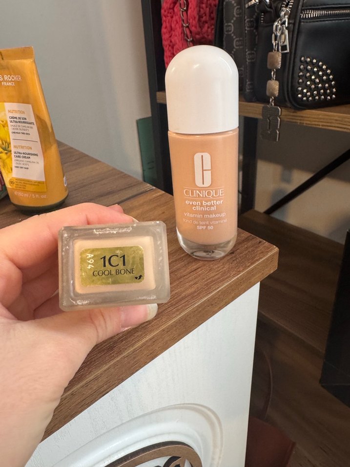 Clinique Even Better Clinical SPF 50 Fondöten — görsel 7/8