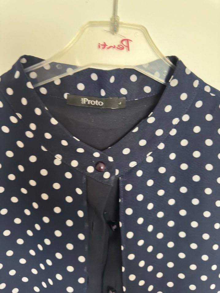 Lacivert Puantiyeli Düğmeli Kolsuz Bluz - Görsel 5