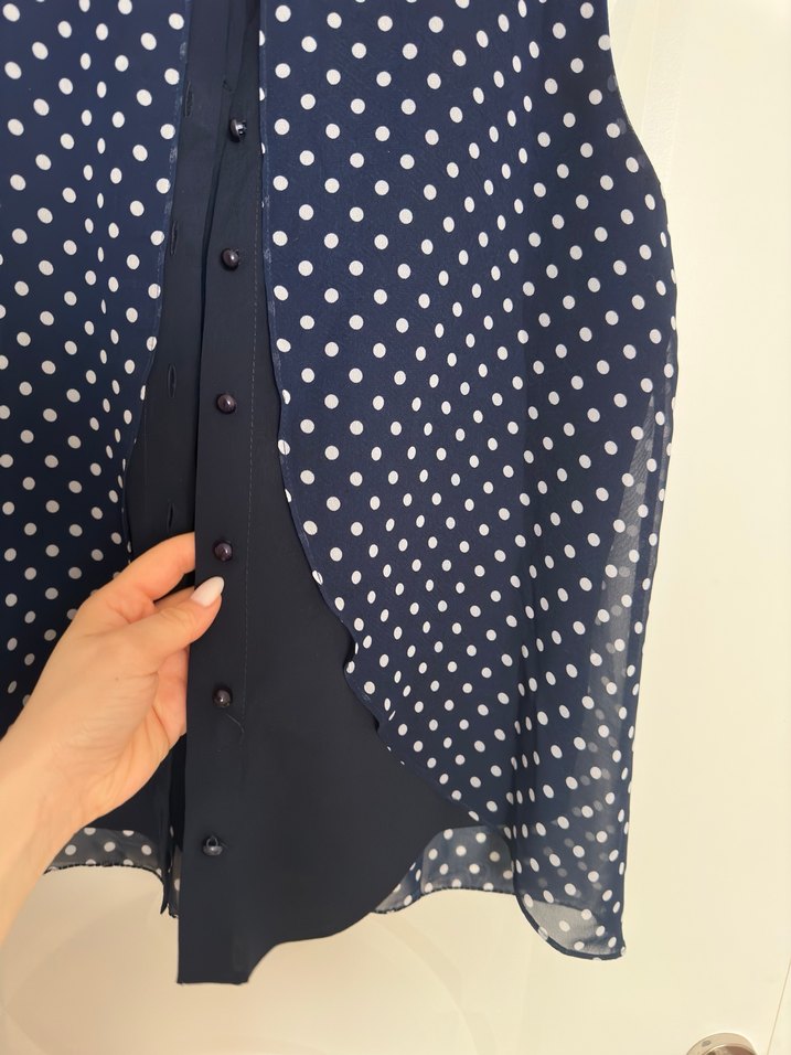 Lacivert Puantiyeli Düğmeli Kolsuz Bluz - Görsel 4