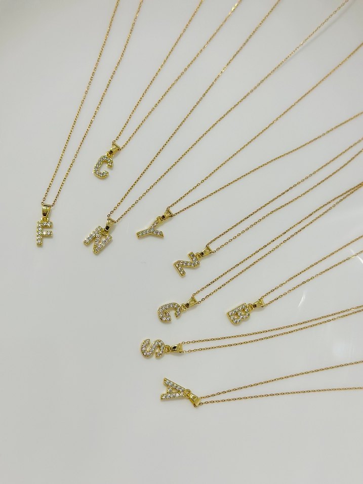 Altın Renk Mini Harfli Zincir Kolye - Görsel 4