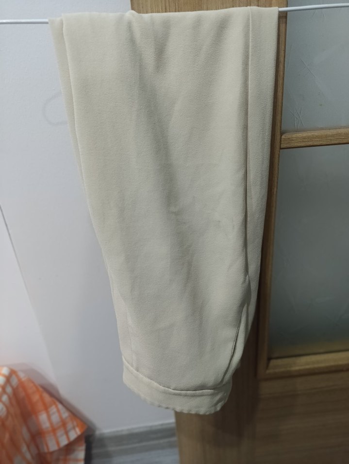 Düğmeli Beyaz Keten Kısa Kadın Blazer - Görsel 4