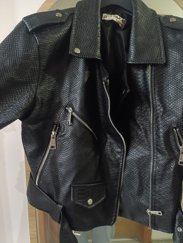 Kemerli Siyah Yılan Derisi Desenli Biker Ceket - Görsel 2